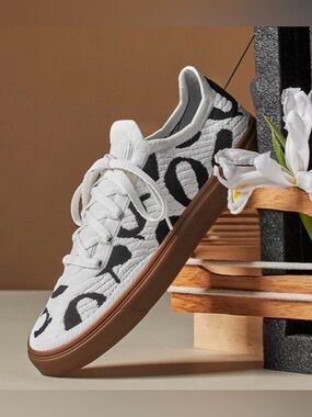 NWOB Proto IRIS-D White Gum Men’s Sneakers- 46/12.5